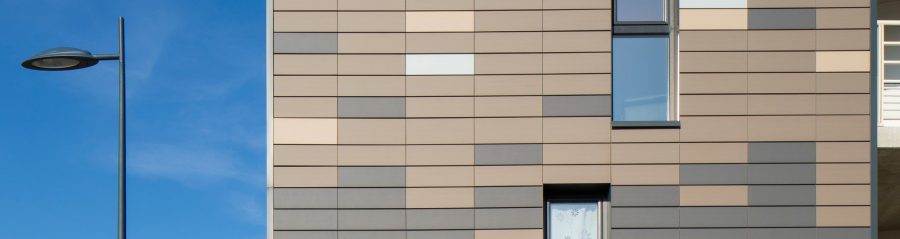 Collective dwelling with 50 housings. 3682 m² SP 5.15 M€ HT. Siding's implementation of 2400 m2. Ilot C9, ZAC du Grand Large - Neptune 59140 DUNKERQUE. Panels Argeton Argelite 200/640 Gris Volcan, Gris minéral, Gris clair, Bleu glacier, Blanc perle.